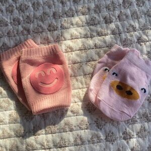 Pink set of Baby socks and knee pads with grip brand new!